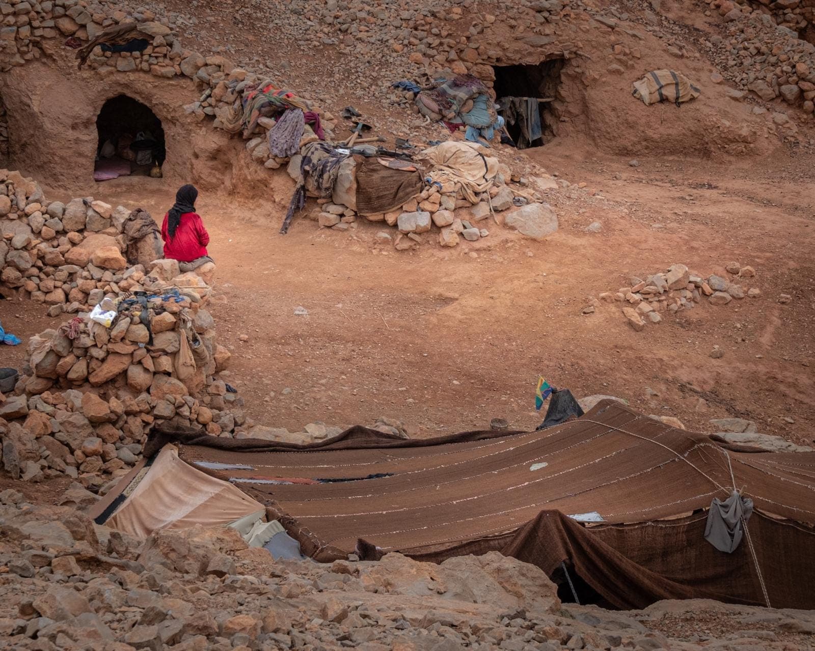 Todra Gorge: Private Mountain Hike & Tea with Nomads